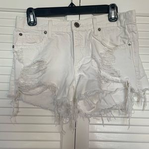 White jean distressed shorts